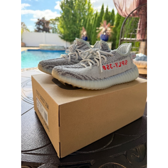 Yeezy 350 V2 Blue Tint US 5.5 Mens - Picture 1 of 5